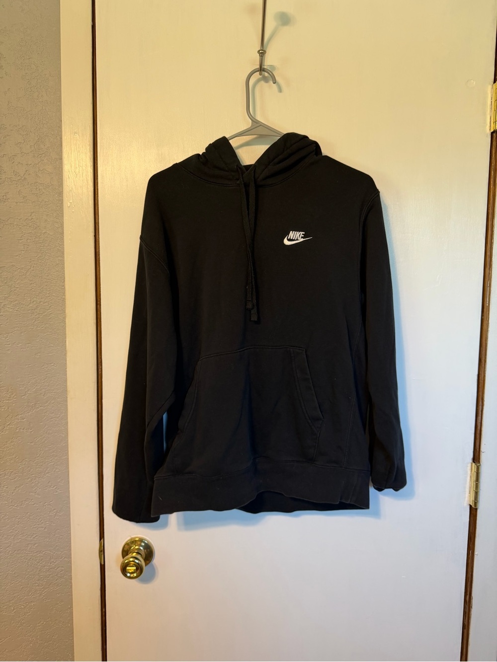 Nike Men's Black Pullover Hoodie